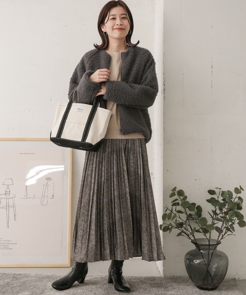 URBAN RESEARCH DOORS(アーバンリサーチドアーズ)の「ボアジップブルゾン(ブルゾン・レディース・チャコールグレー/ベージュ/アイボリー・ONE)」の17枚目の写真