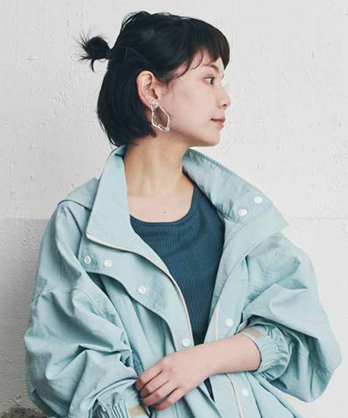 MEDE19F（メデジュウキュウ）の「ＭＥＤＥ１９Ｆ　カップ付きデザインタンクトップ（タンクトップ・レディース・グリーン/グレイッシュベージュ/ネイビー・MEDIUM/LARGE/X-LARGE/XX-LARGE）」の3枚目の写真