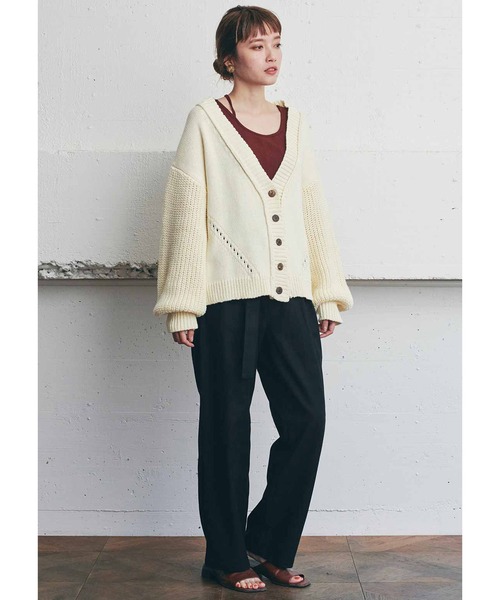 MEDE19F（メデジュウキュウ）の「ＭＥＤＥ１９Ｆ　カップ付きデザインタンクトップ（タンクトップ・レディース・グリーン/グレイッシュベージュ/ネイビー・MEDIUM/LARGE/X-LARGE/XX-LARGE）」の7枚目の写真