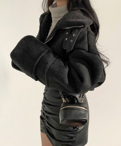 BEIDELLI（ベイデリー）の「[BELLIDE MADE] フェイクレザーシャーリングミニスカート（スカート・レディース・ブラック/ベージュ・SMALL/MEDIUM）」の11枚目の写真