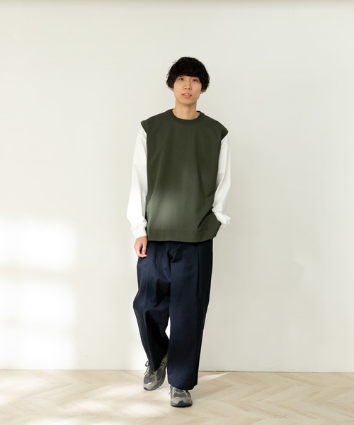 FORK&SPOON(フォークアンドスプーン)の「FORK&SPOON ドライタッチニットベスト(ベスト・メンズ・チャコールグレー/ベージュ/グリーン系その他・4/5)」の22枚目の写真