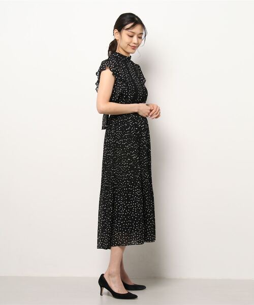 WILLSELECTION（ウィルセレクション）の「【Limited Item】ラッフルケシプリーツワンピース（ワンピース・レディース・ブラック/グリーン・MEDIUM）」の16枚目の写真