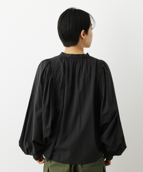 RODEO CROWNS WIDE BOWL（ロデオクラウンズワイドボウル）の「ボリュームスリーブ2WAYシャツ（シャツ/ブラウス・レディース・ホワイト/ブラック/ライトカーキ・FREE）」の12枚目の写真