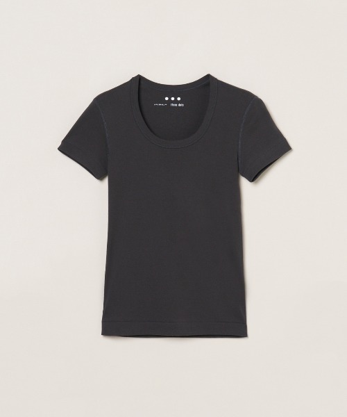 three dots(スリードッツ)の「ジェシカ(Tシャツ/カットソー・レディース・ブラック/ホワイト/グレー/ネイビー/グレー系その他/ブラウン系その他/ボルドー/チャコール・SMALL/MEDIUM/LARGE/X-SMALL)」の5枚目の写真