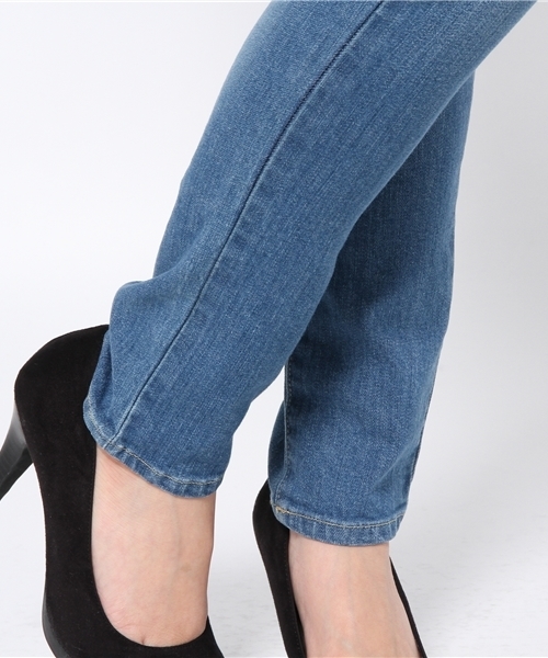 laboratory work（ラボラトリーワーク）の「デニムスキニーパンツ（デニムパンツ・レディース・ライトブルー/インディゴブルー/ホワイト/サックスブルー・SMALL/MEDIUM）」の13枚目の写真