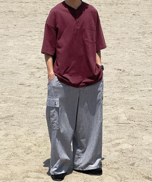 kutir(クティール)の「バルーンペインターヒッコリーワークカーゴパンツ(カーゴパンツ・メンズ・ホワイト/ネイビー・SMALL/MEDIUM/LARGE)」の12枚目の写真