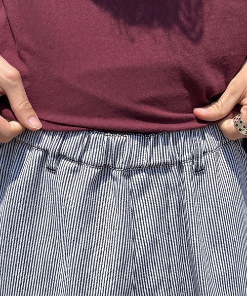 kutir(クティール)の「バルーンペインターヒッコリーワークカーゴパンツ(カーゴパンツ・メンズ・ホワイト/ネイビー・SMALL/MEDIUM/LARGE)」の10枚目の写真