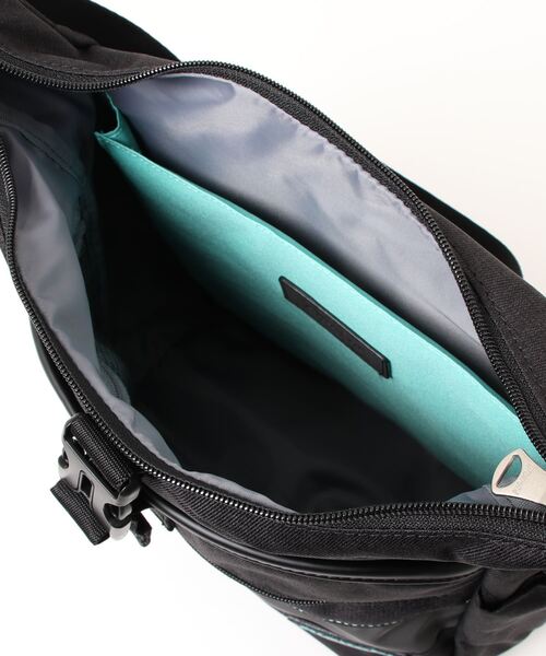 Bianchi（ビアンキ）の「【WEB限定】Bianchi ビアンキ 縦ショルダーバッグ（ショルダーバッグ・メンズ・ブラック/ネイビー/グレー・FREE）」の4枚目の写真