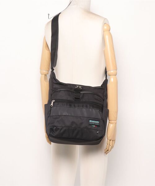 Bianchi（ビアンキ）の「【WEB限定】Bianchi ビアンキ 縦ショルダーバッグ（ショルダーバッグ・メンズ・ブラック/ネイビー/グレー・FREE）」の5枚目の写真