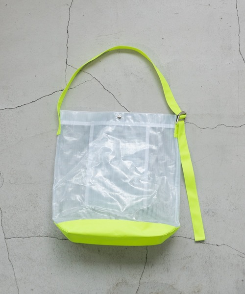 WHIMSIC(ウィムジック)の「【WHIMSIC】クリアワンショルダーバッグ(ショルダーバッグ・レディース・イエロー/オレンジ/ホワイト・ONE SIZE)」の6枚目の写真