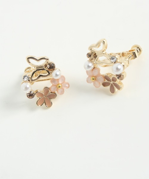 tocco closet（トッコ　クローゼット）の「パールビジュー付きフラワーモチーフ×パピヨンイヤリング（イヤリング・レディース・ピンク・FREE）」の6枚目の写真