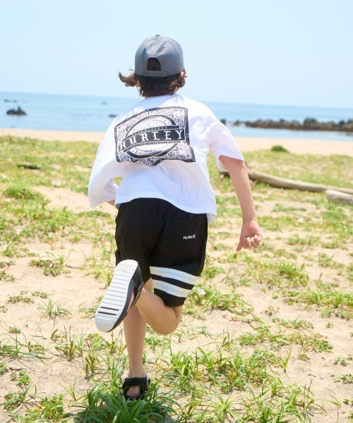 Hurley (ハーレー)の「Hurley/ハーレー キッズ 水着 トランクス BBS2200001(水着・キッズ・ブルー/ブラック×レッド/ブラック×ホワイト/ピンク系その他/ブラック×シルバー/ロイヤルブルー/ライム・130cm/140cm/160cm/150cm)」の20枚目の写真