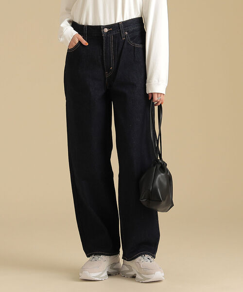Ray BEAMS（レイビームス）の「LEVI'S(R) / BAGGY DAD デニムパンツ（デニムパンツ・レディース・ネイビー・25inch/26inch/27inch）」の4枚目の写真