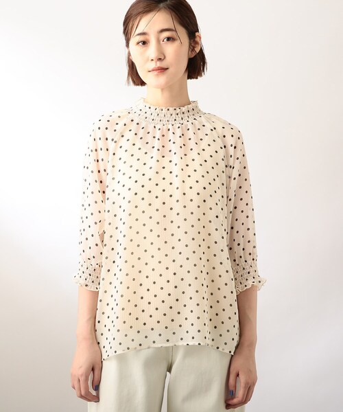 THE SHOP TK （ザ ショップ ティーケー ）の「◆【程よい透け感】ドットシャーリングブラウス（シャツ/ブラウス・レディース・ベージュ系/ホワイト系その他/ブラック系・11/12）」の4枚目の写真