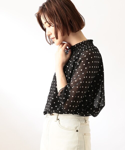 THE SHOP TK （ザ ショップ ティーケー ）の「◆【程よい透け感】ドットシャーリングブラウス（シャツ/ブラウス・レディース・ベージュ系/ホワイト系その他/ブラック系・11/12）」の5枚目の写真
