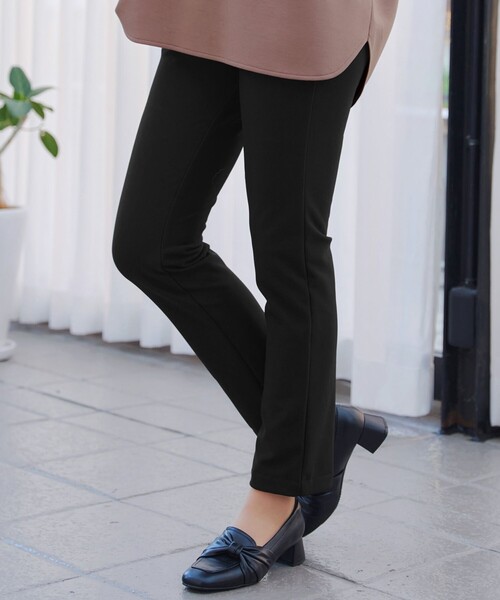 Tiaclasse(ティアクラッセ)の「【日本製】すふれ起毛ストレートパンツ(その他パンツ・レディース・オフホワイト/ブラック/キャメル/モカ/グリーン/ブラウン系その他/チャコールグレー・S/M/L)」の3枚目の写真
