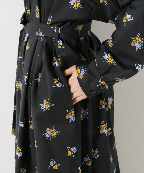 IENA(イエナ)の「【BAUM UND PFERDGARTEN/バウム ウンド ヘルガーデン】フラワープリントワンピース(ワンピース・レディース・ブラック・FREE)」の11枚目の写真