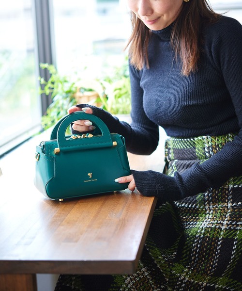 Samantha Thavasa（サマンサタバサ）の「サマンサ ルボンジュール　ボストンバッグ 小サイズ（ボストンバッグ・レディース・グリーン/グレイッシュベージュ/ブラック/ピンクベージュ/オフホワイト・FREE）」の4枚目の写真