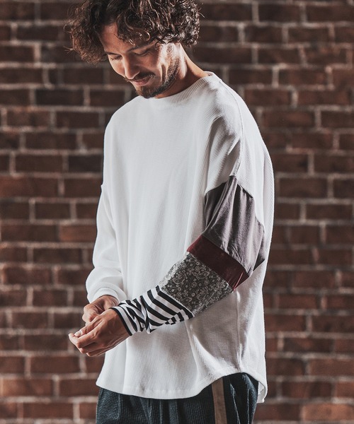 FACTOTUM（ファクトタム）の「mlt3972- One Arm Gimmick Design Waffle Long-sleeve T-Shirt カットソー（Tシャツ/カットソー・メンズ・ホワイト/ライトカーキ/ブラック・44/48/46）」の4枚目の写真
