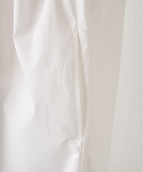 BEARDSLEY（ビアズリー）の「ノーカラーシャツワンピース：ニットのチクチク予防にも（ワンピース・レディース・ホワイト/ネイビー・FREE）」の11枚目の写真