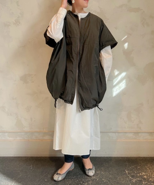 BEARDSLEY（ビアズリー）の「ノーカラーシャツワンピース：ニットのチクチク予防にも（ワンピース・レディース・ホワイト/ネイビー・FREE）」の18枚目の写真