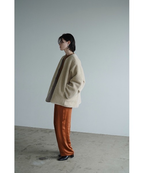 CLANE（クラネ）の「CLANE/クラネ/REVERSIBLE BOA JACKET（ブルゾン・レディース・アイボリー/ブラック/カーキ・1）」の13枚目の写真