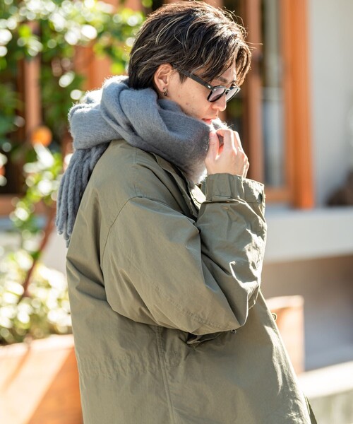 PUBLUX（パブリュクス）の「PUBLUX/パブリュクス ボリュームフリンジマフラー【WEB限定】（マフラー・メンズ・ブラック/グレー/ナチュラル/ブルー/グリーン・ONE SIZE）」の12枚目の写真