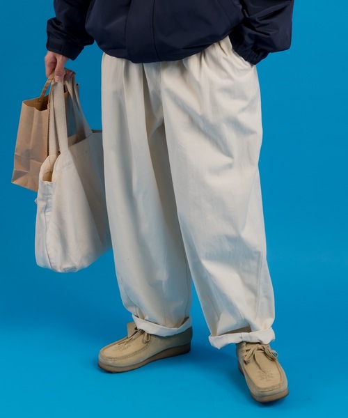 MUHET（ミュエータ）の「タックバルーンパンツ（その他パンツ・レディース・ベージュ/ブラック/カーキ/アイボリー・MEDIUM/SMALL/X-LARGE）」の2枚目の写真