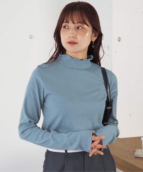 tiptop(ティップトップ)の「テレコハイネックカットソー(Tシャツ/カットソー・レディース・A/グリーン/ブラック/アイボリー/B/レッド/ダークグレー/イエロー/ブルー/ブラック系その他/ホワイト系その他/E・FREE)」の8枚目の写真