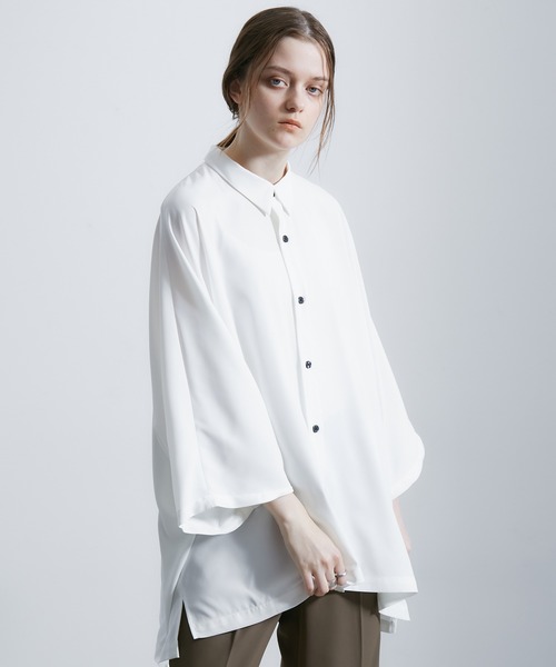 JUNRED（ジュンレッド）の「ドレープビッグポンチョシャツ（シャツ/ブラウス・メンズ・グリーン/ライトグレー/ホワイト/ブラウン・S/M/L）」の2枚目の写真