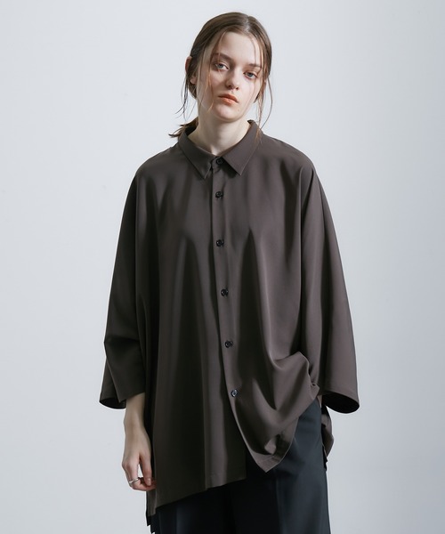 JUNRED（ジュンレッド）の「ドレープビッグポンチョシャツ（シャツ/ブラウス・メンズ・グリーン/ライトグレー/ホワイト/ブラウン・S/M/L）」の9枚目の写真