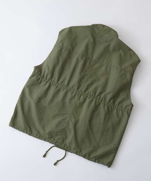 MONO-MART LADY'S(モノマートレディース)の「ハイネックミリタリーナイロンベスト(ベスト・レディース・アイボリー/ブラック/カーキ・FREE)」の11枚目の写真