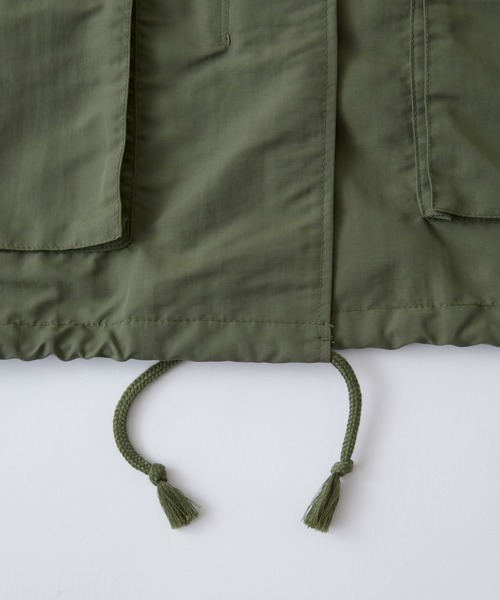 MONO-MART LADY'S(モノマートレディース)の「ハイネックミリタリーナイロンベスト(ベスト・レディース・アイボリー/ブラック/カーキ・FREE)」の6枚目の写真