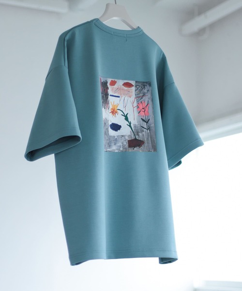 SENSE OF PLACE by URBAN RESEARCH(センスオブプレイスバイアーバンリサーチ)の「『別注』グラフィックアートTシャツ(5分袖)C(Tシャツ/カットソー・メンズ・ブルー/ホワイト/ブラック・MEDIUM/LARGE)」の1枚目の写真