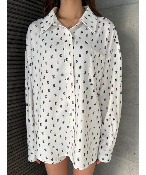 ENVYM(アンビー)の「リラックスElogoSH(シャツ/ブラウス・レディース・ブラック/ホワイト・FREE)」の4枚目の写真