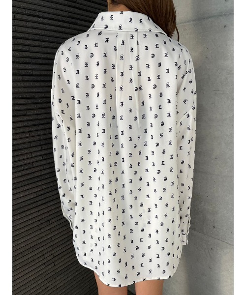 ENVYM(アンビー)の「リラックスElogoSH(シャツ/ブラウス・レディース・ブラック/ホワイト・FREE)」の18枚目の写真