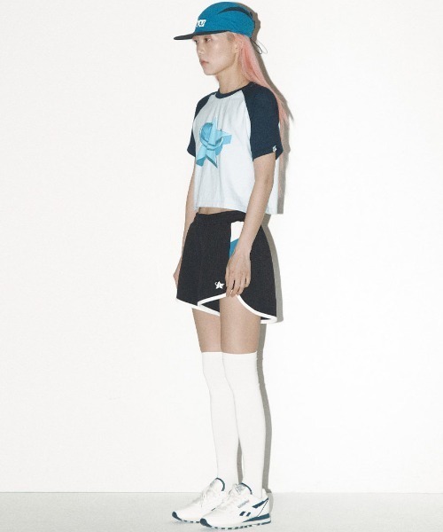 ISTKUNST(イストクンスト)の「A'GEM/9 × .kom『ISTKUNST/イストクンスト』3D STAR RAGLAN CROP TEE/3Dスター ラグランクロッ プ 半袖 カットソー(Tシャツ/カットソー・メンズ・アイボリー/ライトブルー・FREE)」の7枚目の写真