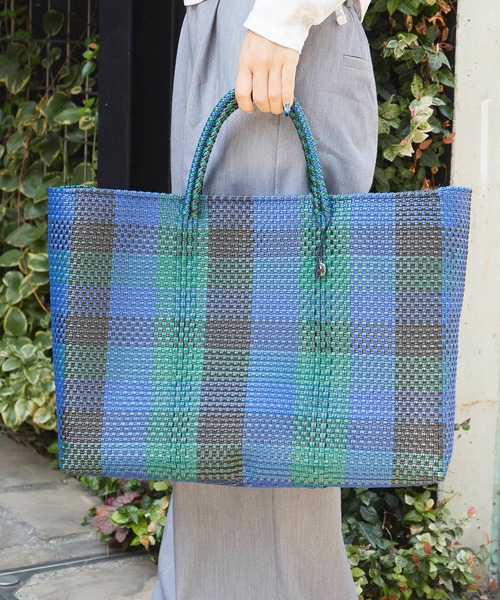 OJO DE MEX（オホデメックス）の「OJO DE MEX/オホデメックス Plastico CAGO Tote Grande かごバッグ（ハンドバッグ・レディース・ブラック×ゴールド/ブラック/ブルー・FREE）」の22枚目の写真