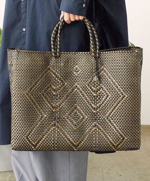 OJO DE MEX（オホデメックス）の「OJO DE MEX/オホデメックス Plastico CAGO Tote Grande かごバッグ（ハンドバッグ・レディース・ブラック×ゴールド/ブラック/ブルー・FREE）」の10枚目の写真
