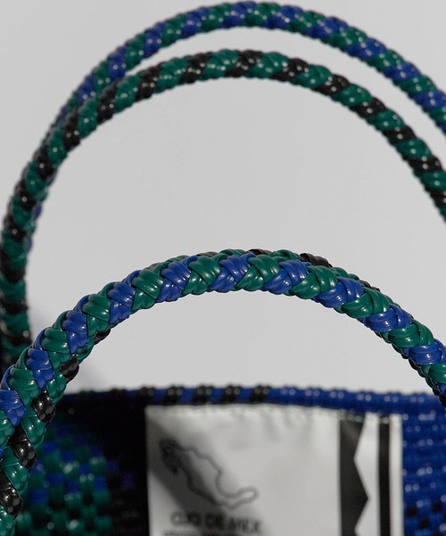 OJO DE MEX（オホデメックス）の「OJO DE MEX/オホデメックス Plastico CAGO Tote Grande かごバッグ（ハンドバッグ・レディース・ブラック×ゴールド/ブラック/ブルー・FREE）」の12枚目の写真