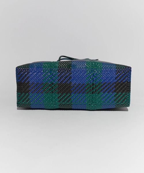 OJO DE MEX（オホデメックス）の「OJO DE MEX/オホデメックス Plastico CAGO Tote Grande かごバッグ（ハンドバッグ・レディース・ブラック×ゴールド/ブラック/ブルー・FREE）」の8枚目の写真