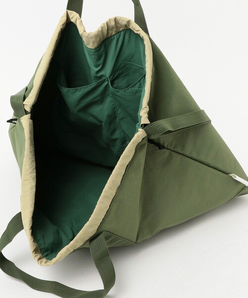 Ray BEAMS（レイビームス）の「CONTROL FREAK / ナイロン 3way スクエア バッグ（トートバッグ・レディース・ブラック/オリーブ・ONE SIZE）」の12枚目の写真