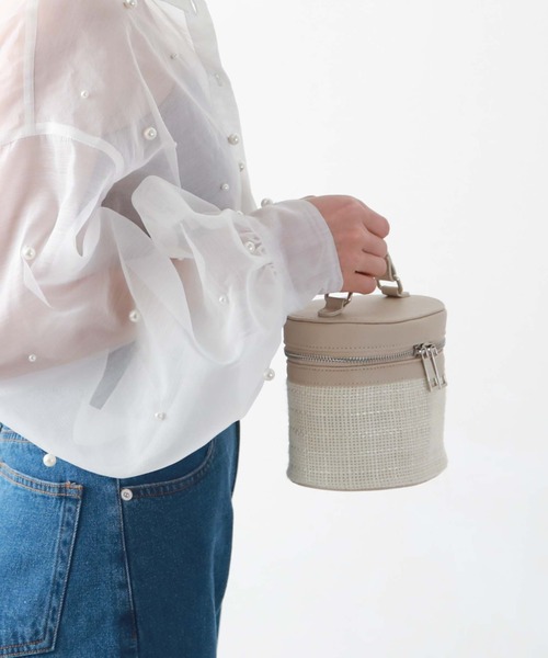 archives(アルシーヴ)の「バニティバック(ショルダーバッグ・レディース・カーキ/ブラック/アイボリー・FREE)」の16枚目の写真