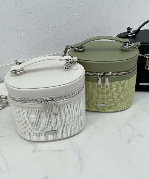 archives(アルシーヴ)の「バニティバック(ショルダーバッグ・レディース・カーキ/ブラック/アイボリー・FREE)」の5枚目の写真