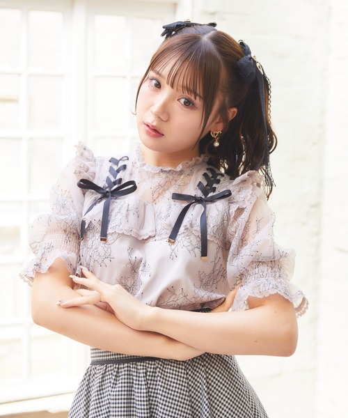 ROJITA(ロジータ)の「Wスピンドル配色レースブラウス(シャツ/ブラウス・レディース・ピンク/ベージュ/ブラック・FREE)」の13枚目の写真