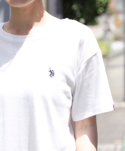 U.S. POLO ASSN.(ユーエスポロアッスン)の「【U.S. POLO ASSN.】U.S.POLOレディース ワンポイント刺繍半袖Tシャツ PLL31201(Tシャツ/カットソー・レディース・オフホワイト/マルチ/ネイビー/ピンク・L/M)」の2枚目の写真