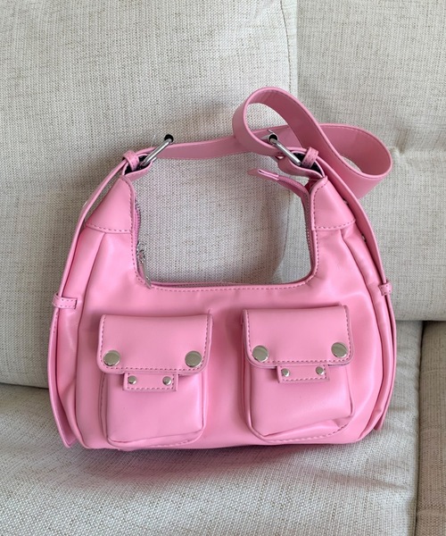 SHAGGIE（シャギー）の「【長さ調節可能】Wポケットフェイクレザー