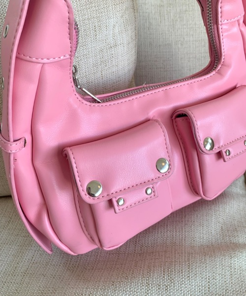 SHAGGIE（シャギー）の「【長さ調節可能】Wポケットフェイクレザーバッグ（ショルダーバッグ・レディース・ブラック/ピンク/カーキ・FREE）」の19枚目の写真