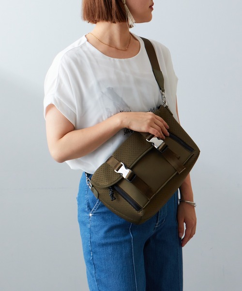 Pal collection（パルコレクション）の「《Unisex》ボンディングボディバック（ボディバッグ/ウエストポーチ・レディース・ブラック/モカ/カーキ・FREE）」の4枚目の写真