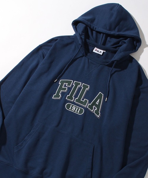 FILA(フィラ)の「【FILA/フィラ】カレッジロゴワッペン ビッグシルエット プルオーバーパーカー(パーカー・メンズ・バーガンディー/コバルトブルー/ダークカーキ・L/M/LL)」の21枚目の写真